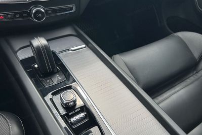 Volvo XC60 B4 D AWD R-Design