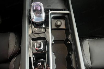 Volvo XC60 T8 Plug-In Hybrid AWD Plus Black Edition