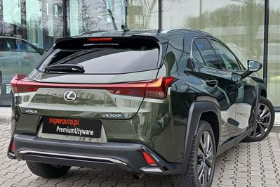 Lexus UX 300h F Sport Design