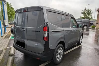 Ford Transit Courier Limited A7