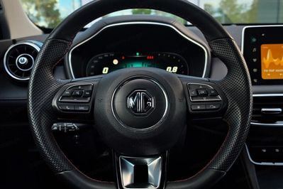 MG HS 1.5 Excite