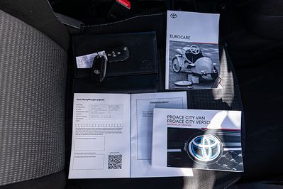 Toyota Proace City Verso Long L2H1 7os AT