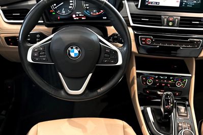 BMW Seria 2 Active Tourer 220i Luxury Line