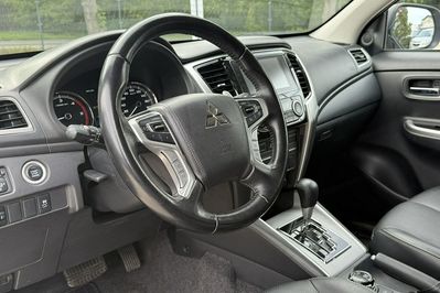 Mitsubishi L200 d Dc Instyle Plus