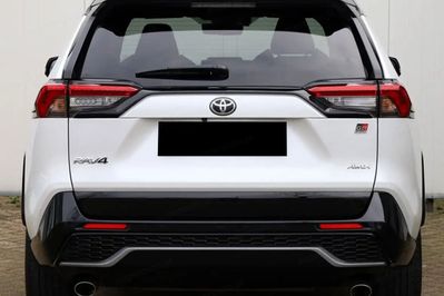 Toyota RAV4 GR Sport 2.5 Hybrid Dynamic Force