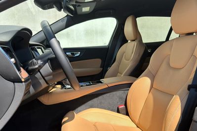 Volvo V60 T6 AWD Plug-In Hybrid Plus Dark aut