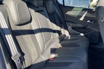 Peugeot 308 GT Exclusive S&S e-DCS6 1.2 mHEV