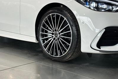 Mercedes Klasa C 300  4-Matic AMG