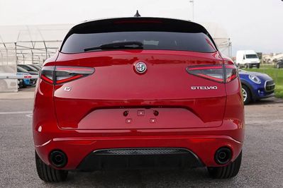 Alfa Romeo Stelvio 2.0 Turbo Tributo Italiano Q4