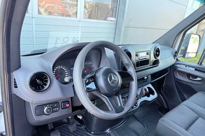 Mercedes Sprinter Plandeka 8EP + Winda