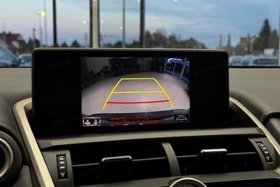 Lexus NX 300h Business Edition AWD