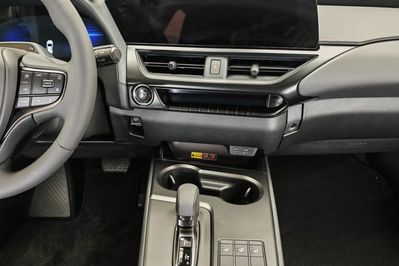 Lexus UX 300h F Sport Design 2.0 Hybrid Dynamic Force