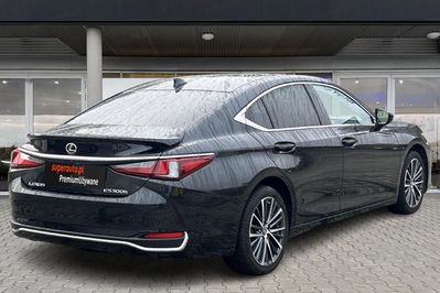 Lexus ES 300h Business Edition