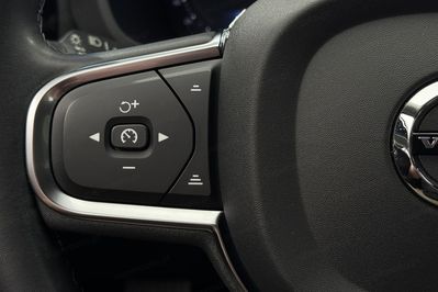 Volvo XC60 B4 B Momentum Pro