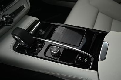 Volvo V90 T6 AWD Plug-In Hybrid Plus Bright