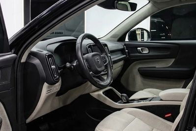 Volvo XC40 T3 Momentum Pro