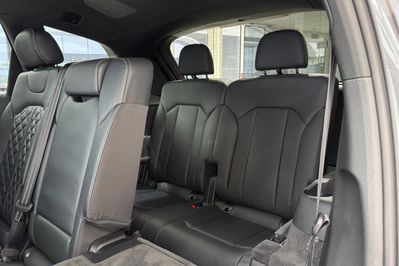 Audi Q7 SQ7 TFSI quattro