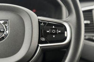 Volvo XC90 T8 AWD Plug-In Hybrid Plus Dark 7os aut