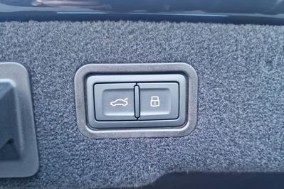 Audi A8 S8 TFSI mHEV quattro Tiptr.