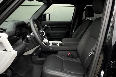 Land Rover Defender 110 D250 S