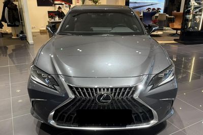 Lexus ES 300h Business Edition 2.5 E-CVT