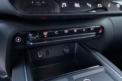 Citroen C5 Aircross Shine 1.6 Hybrid e-EAT8