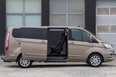 Ford Tourneo Custom L2H1 Titanium X AT