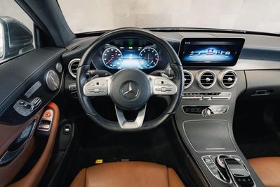 Mercedes Klasa C 300 4MATIC 9G-Tronic