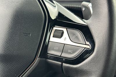 Peugeot 2008 Style 1.2 PureTech EAT8