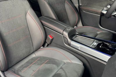 Mercedes GLB 200  AMG Line