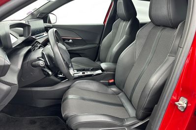 Peugeot 2008 GT 1.2 PureTech EAT8