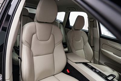 Volvo XC60 B4 D AWD Momentum Pro aut