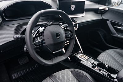 Peugeot 2008 Allure e-DCS 1.2 mHEV