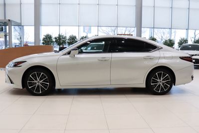 Lexus ES 300h Business Edition 2.5 E-CVT