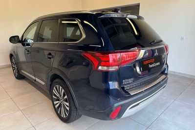 Mitsubishi Outlander 2.0 4WD CVT
