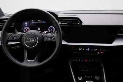 Audi A3 35 TFSI mHEV S tronic