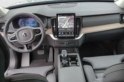 Volvo XC90 B5 B AWD Plus Dark 7os aut