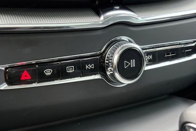 Volvo XC60 T6 Plug-In Hybrid AWD Plus Bright