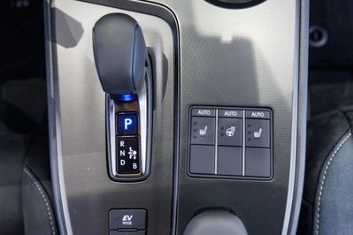 Lexus UX 300H Business