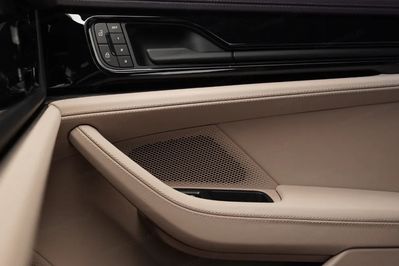 Porsche Panamera 4