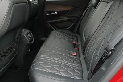 Peugeot 3008 2.0 BlueHDi GT S&S EAT8