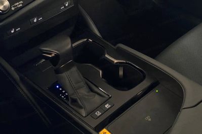 Lexus ES 300h Business Edition