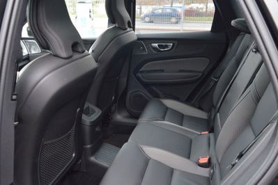 Volvo XC60 T6 Plug-In Hybrid AWD Ultra Dark aut