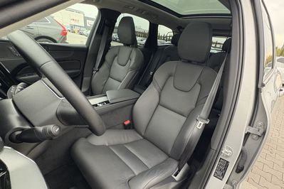 Volvo XC60 T6 Plug-In Hybrid AWD Plus Dark aut