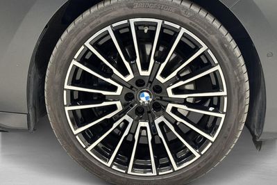 BMW Seria 7 740d xDrive M Sport