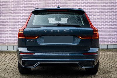 Volvo XC60 B5 B AWD Plus Dark