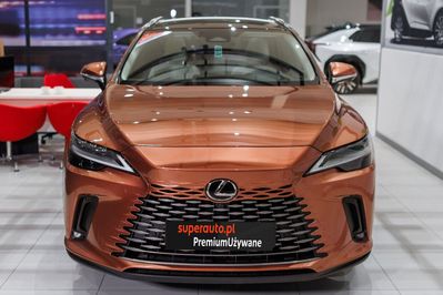 Lexus RX 450h+ Omotenashi