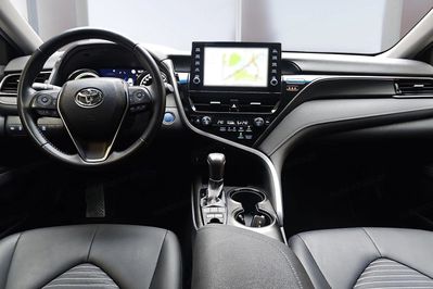 Toyota Camry 2.5 Hybrid Prestige