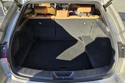 Lexus UX 300h F Sport Design 2.0 Hybrid Dynamic Force