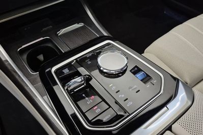 BMW Seria 7 740d xDrive M Sport